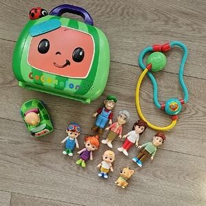 Cocomelon Figurine & Carrying Case Toy Lot
